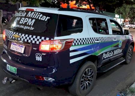 Motorista avança sinalização, colide em carro e se evade do local em Nova Andradina